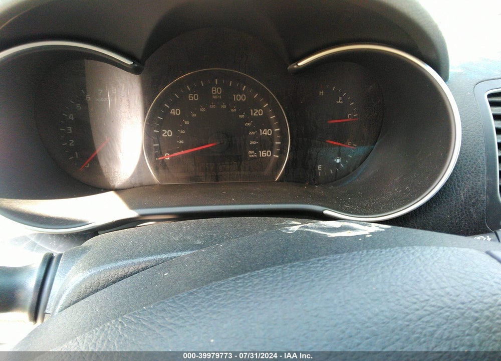 2015 KIA SORENTO LX VIN: 5XYKT3A64FG621619