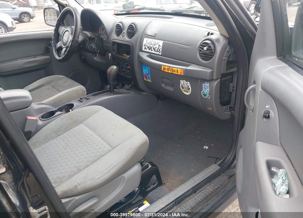 2007 JEEP LIBERTY SPORT VIN: 1J4GL48KX7W650880