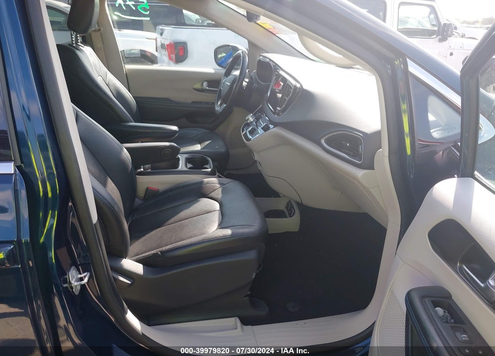 2021 CHRYSLER PACIFICA TOURING L VIN: 2C4RC1BG1MR598206