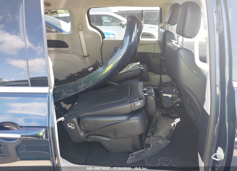 2021 CHRYSLER PACIFICA TOURING L VIN: 2C4RC1BG1MR598206