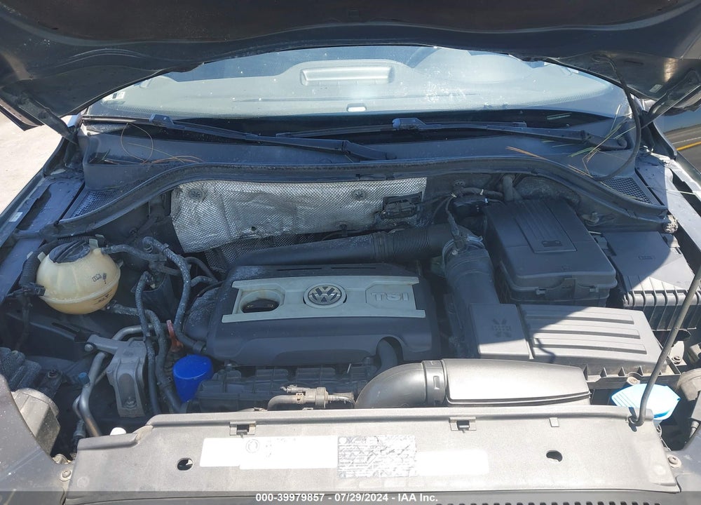 2011 VOLKSWAGEN TIGUAN S VIN: WVGAV7AX8BW001936