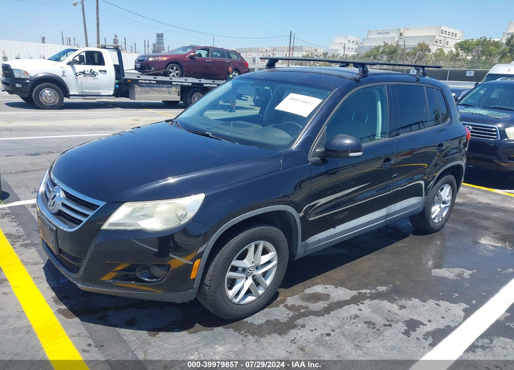 2011 VOLKSWAGEN TIGUAN S VIN: WVGAV7AX8BW001936