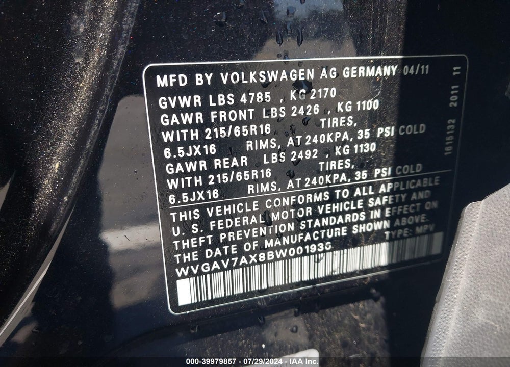 2011 VOLKSWAGEN TIGUAN S VIN: WVGAV7AX8BW001936