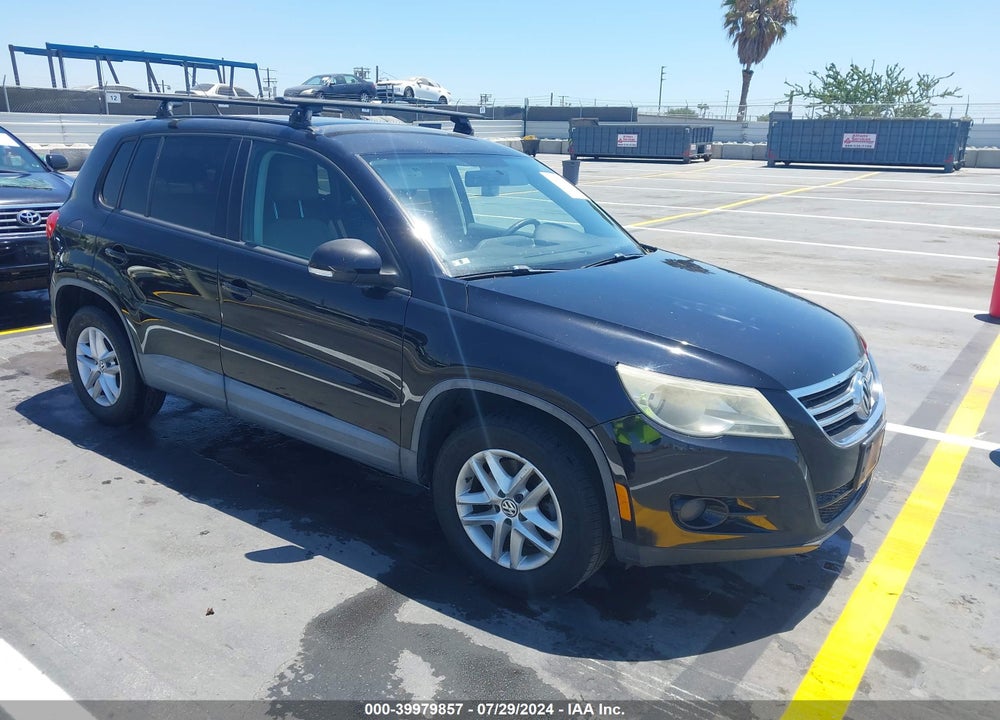 2011 VOLKSWAGEN TIGUAN S VIN: WVGAV7AX8BW001936