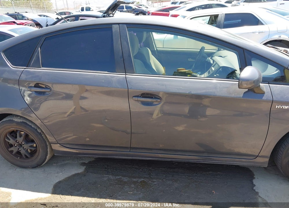 2015 TOYOTA PRIUS TWO VIN: JTDKN3DU2F0465820