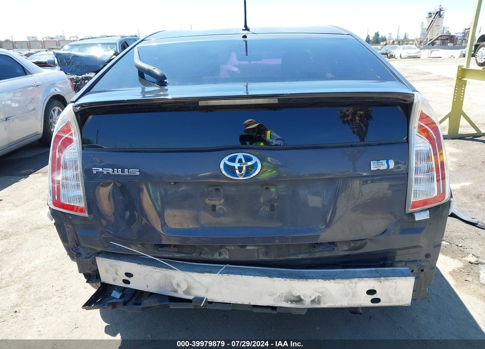 2015 TOYOTA PRIUS TWO VIN: JTDKN3DU2F0465820