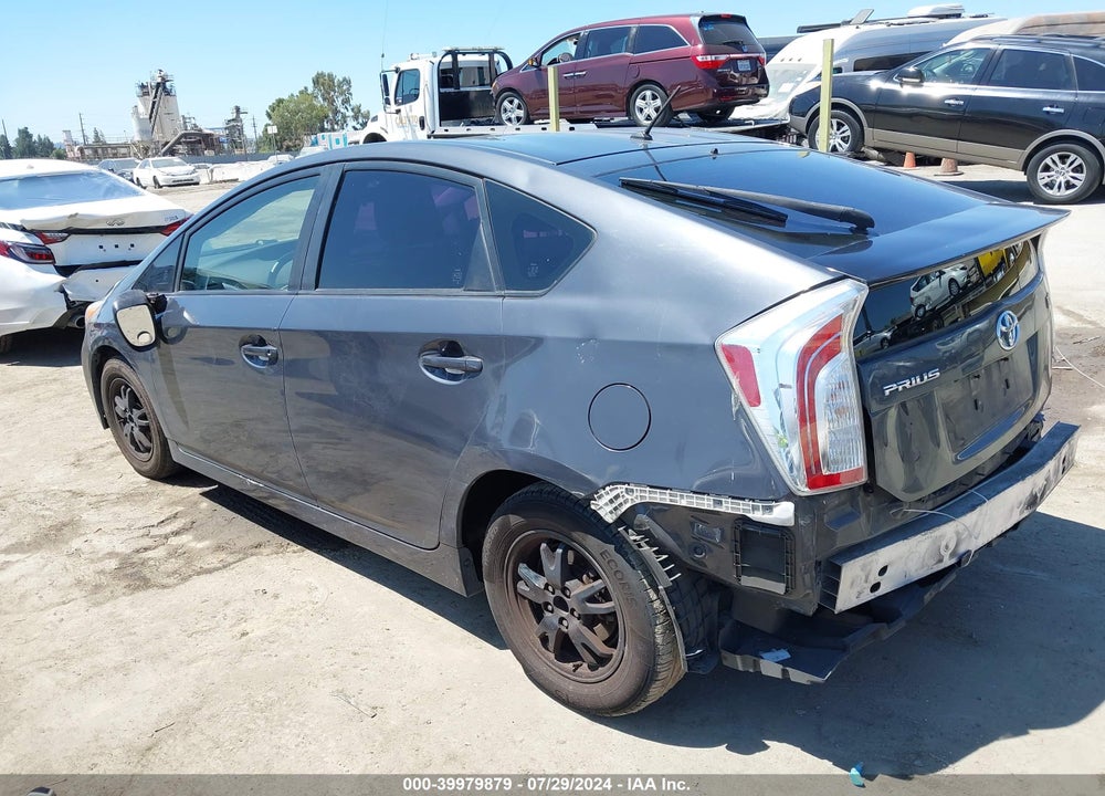 2015 TOYOTA PRIUS TWO VIN: JTDKN3DU2F0465820