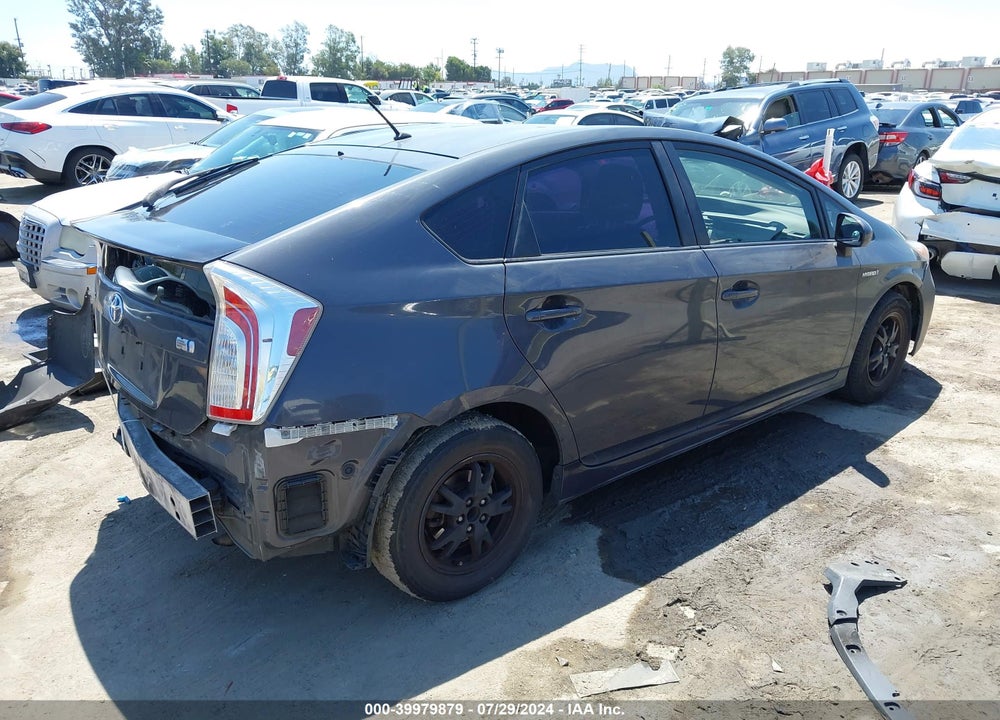 2015 TOYOTA PRIUS TWO VIN: JTDKN3DU2F0465820