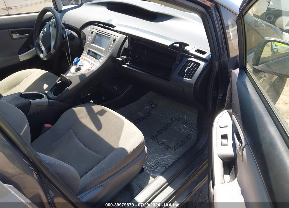 2015 TOYOTA PRIUS TWO VIN: JTDKN3DU2F0465820