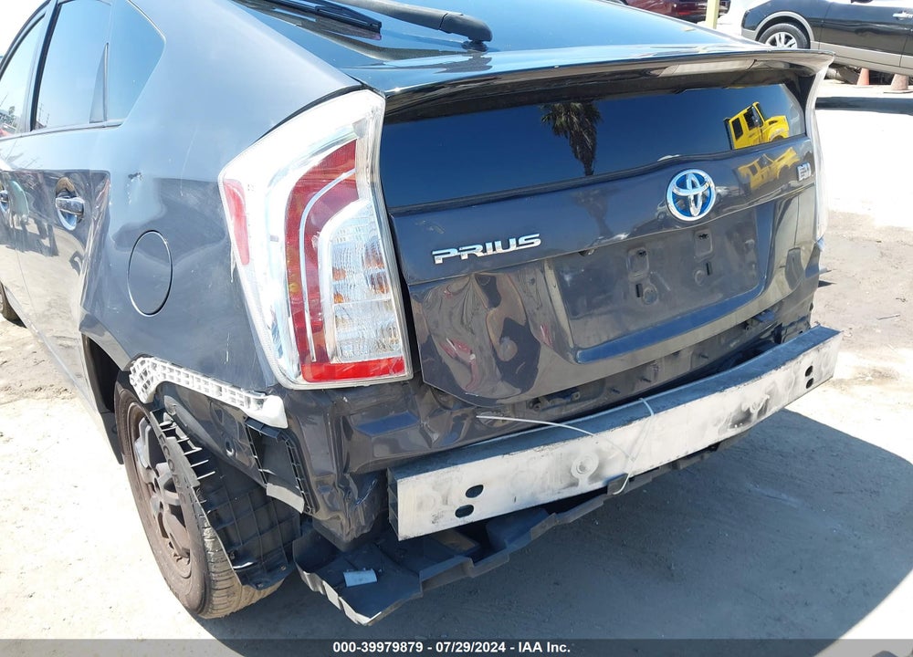 2015 TOYOTA PRIUS TWO VIN: JTDKN3DU2F0465820