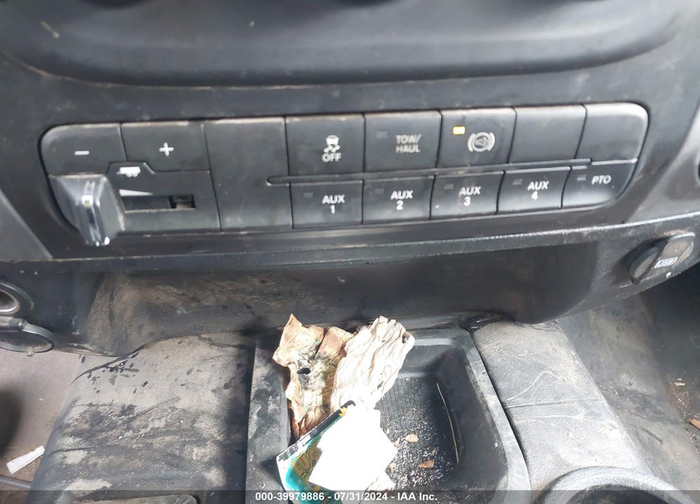 2018 RAM 5500 CHASSIS TRADESMAN/SLT VIN: 3C7WRNAL5JG233801