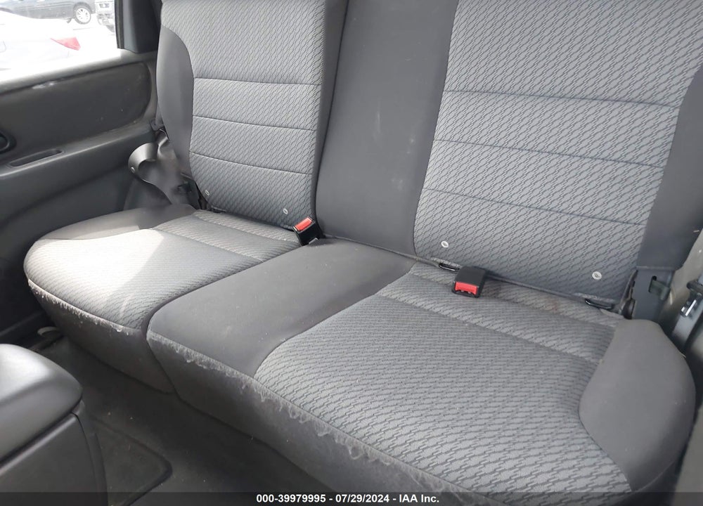 2004 FORD ESCAPE XLT VIN: 1FMYU93174KA62677