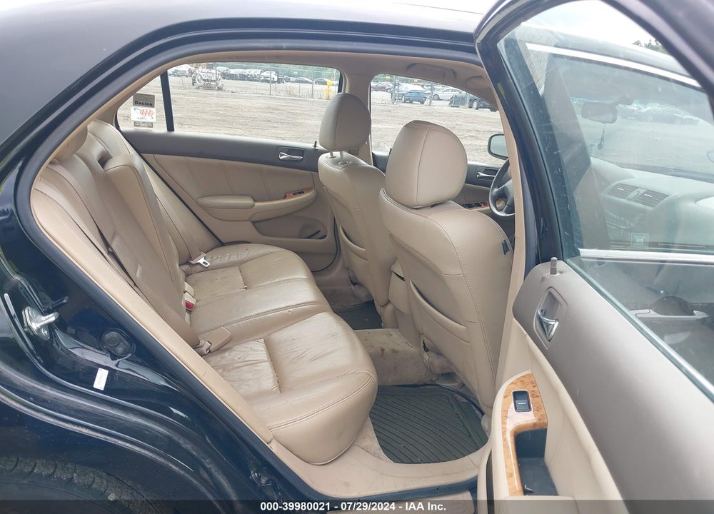 2005 HONDA ACCORD 3.0 EX VIN: 1HGCM66525A018171