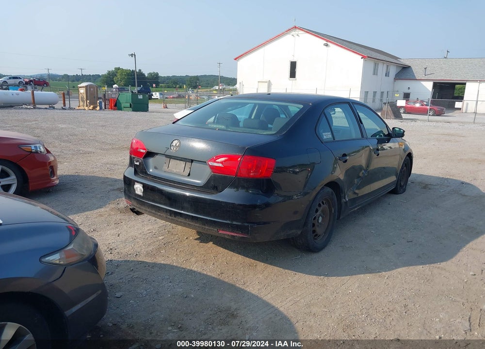2011 VOLKSWAGEN JETTA 2.0L S VIN: 3VW2K7AJ3BM019478