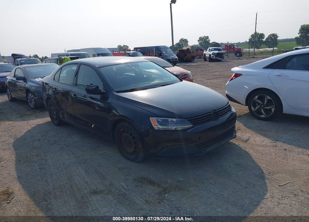 2011 VOLKSWAGEN JETTA 2.0L S VIN: 3VW2K7AJ3BM019478