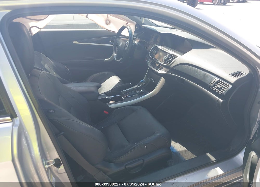 2013 HONDA ACCORD EX-L V-6 VIN: 1HGCT2B83DA008212