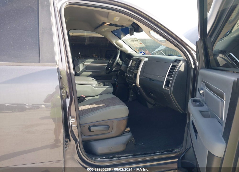 2016 RAM 1500 VIN: 1C6RR7GT4GS177002