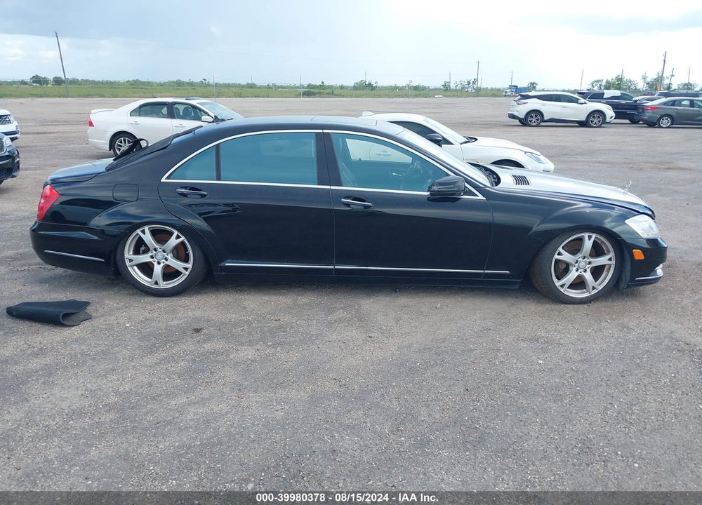 2013 MERCEDES-BENZ S 550 VIN: WDDNG7DB3DA526585