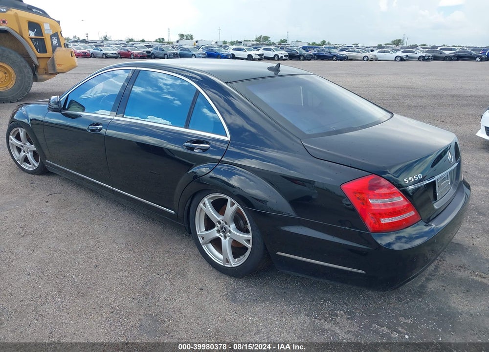 2013 MERCEDES-BENZ S 550 VIN: WDDNG7DB3DA526585