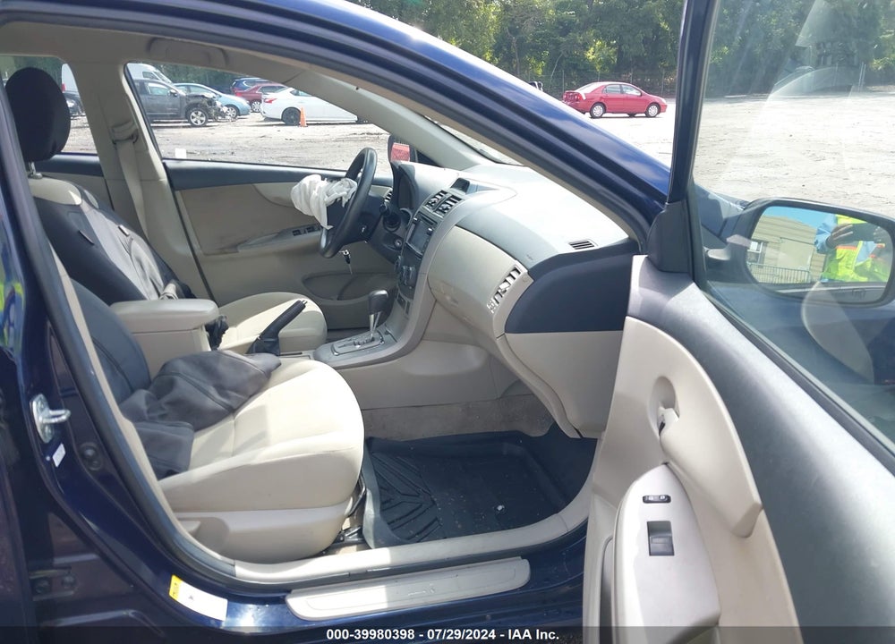 2013 TOYOTA COROLLA LE VIN: 2T1BU4EE5DC958068
