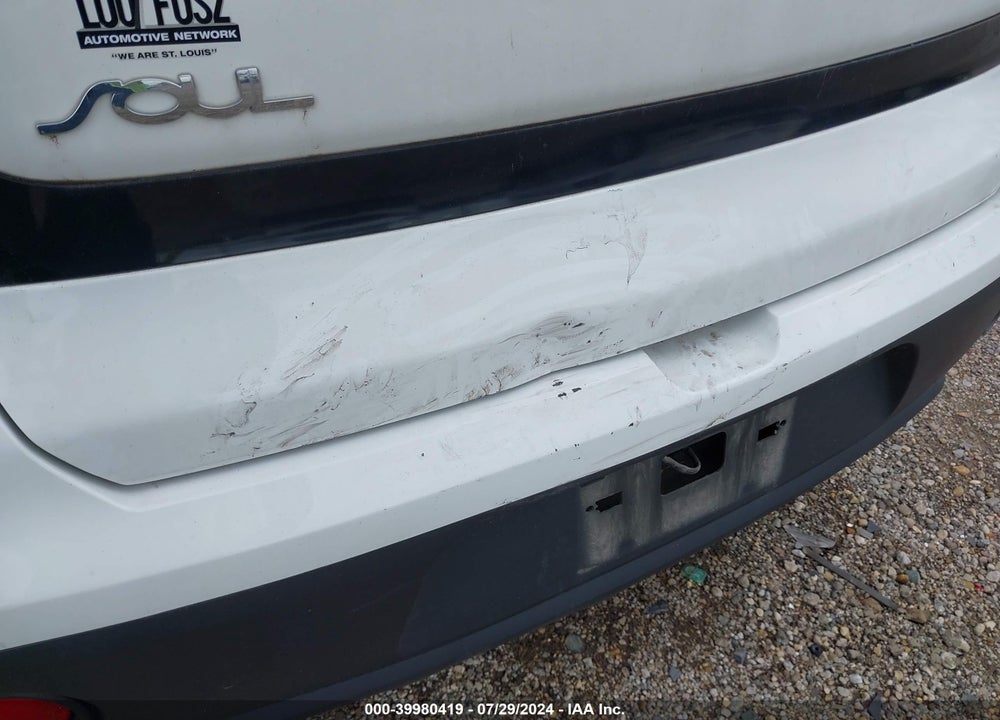 2017 KIA SOUL VIN: KNDJN2A27H7422772