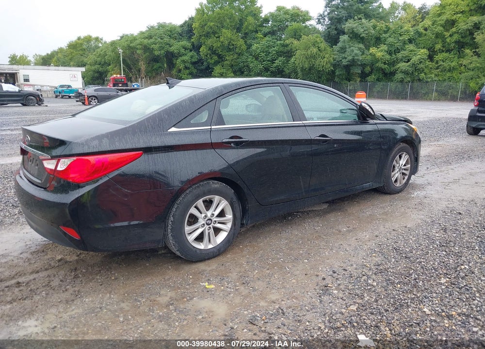 2014 HYUNDAI SONATA GLS VIN: 5NPEB4AC4EH889184