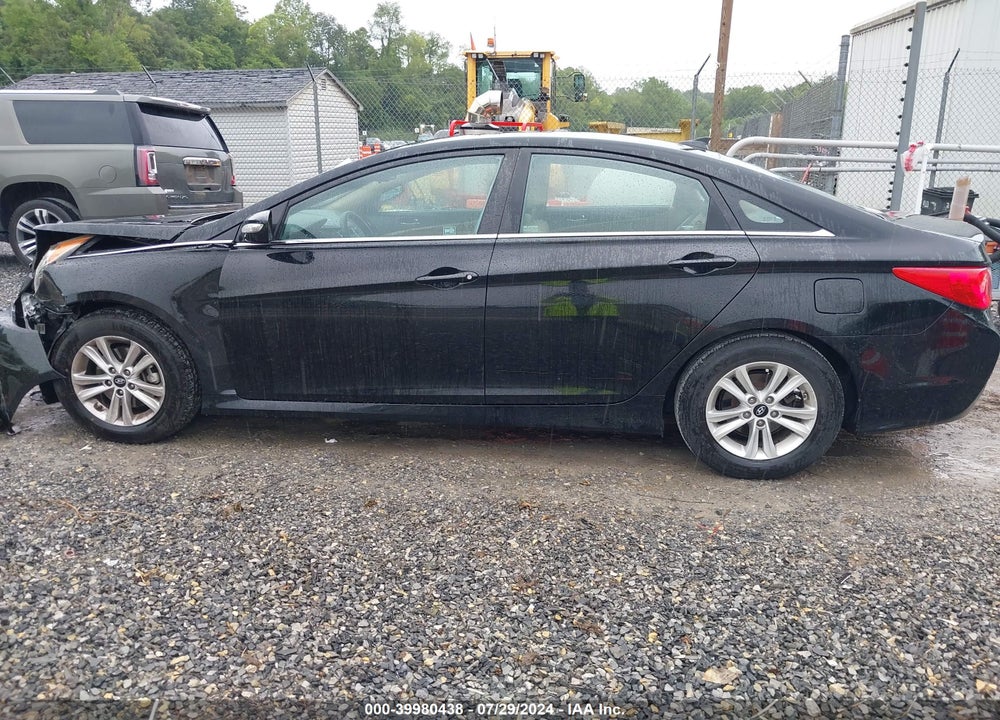 2014 HYUNDAI SONATA GLS VIN: 5NPEB4AC4EH889184