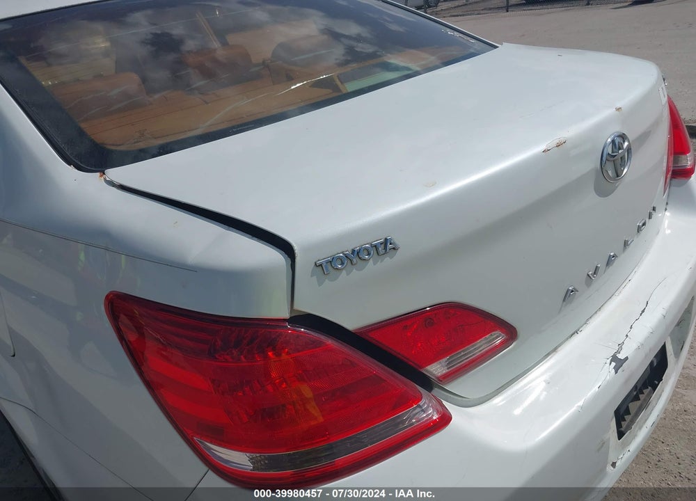 2005 TOYOTA AVALON XLS VIN: 4T1BK36B55U032564