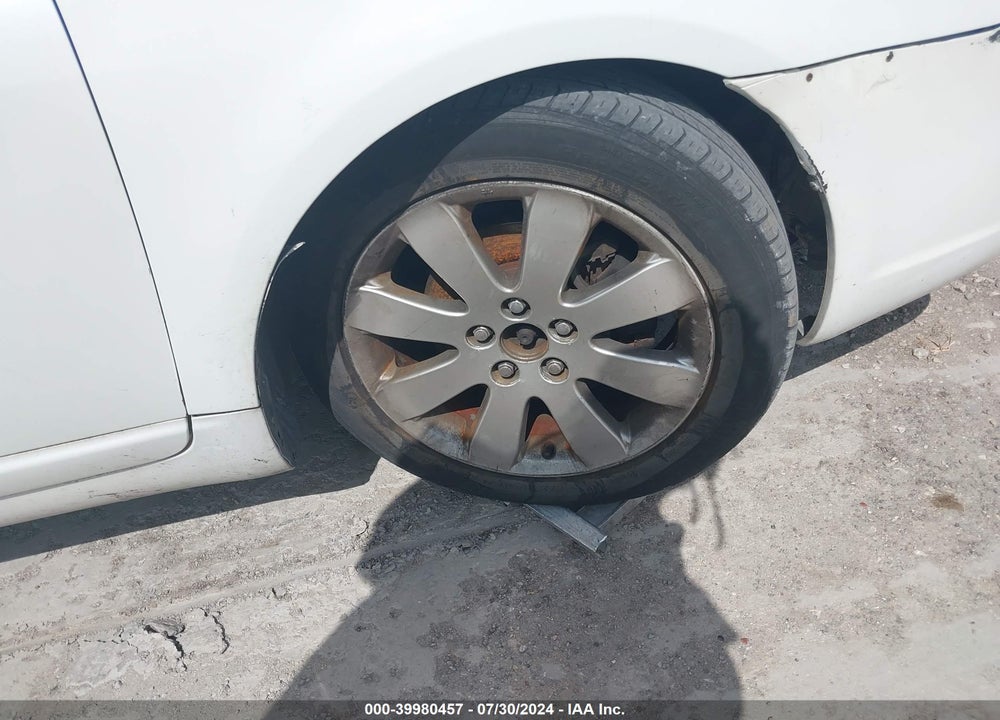2005 TOYOTA AVALON XLS VIN: 4T1BK36B55U032564