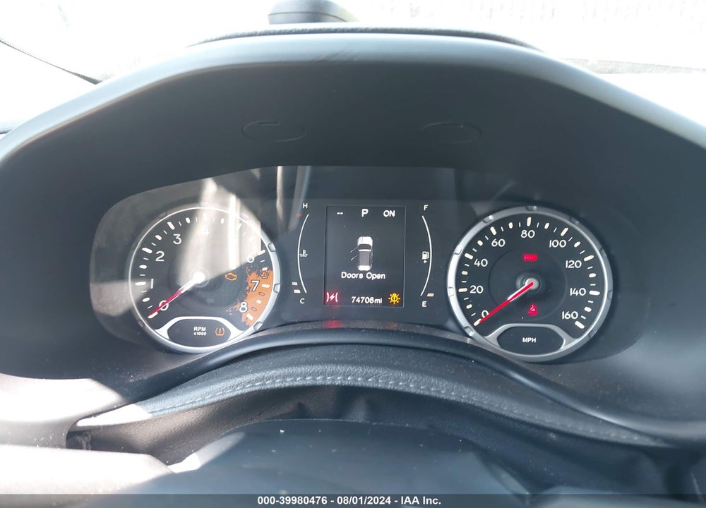 2015 JEEP RENEGADE LATITUDE VIN: ZACCJBBTXFPB26009