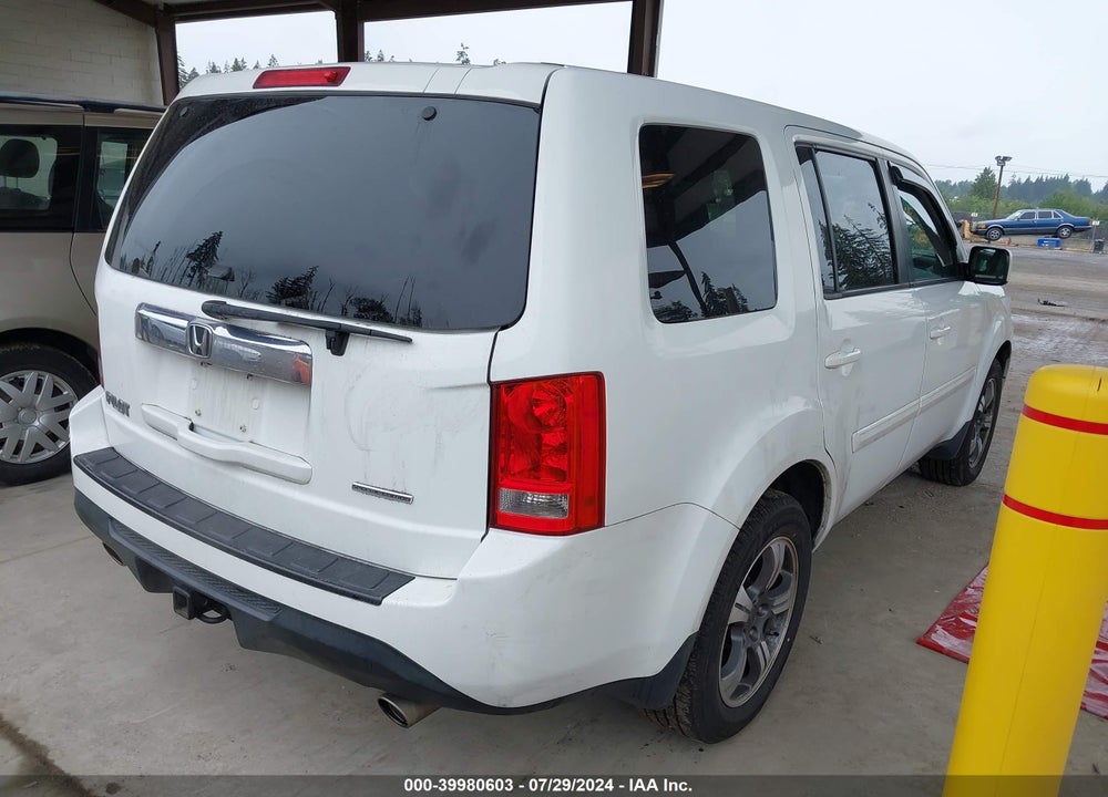 2015 HONDA PILOT SE VIN: 5FNYF3H39FB012272