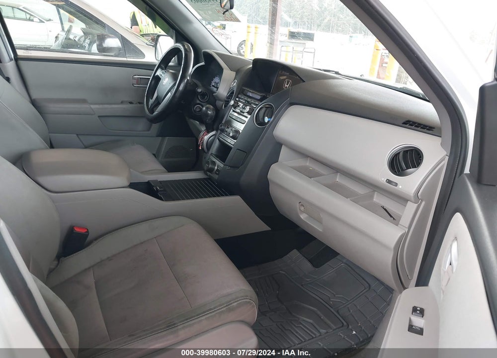 2015 HONDA PILOT SE VIN: 5FNYF3H39FB012272