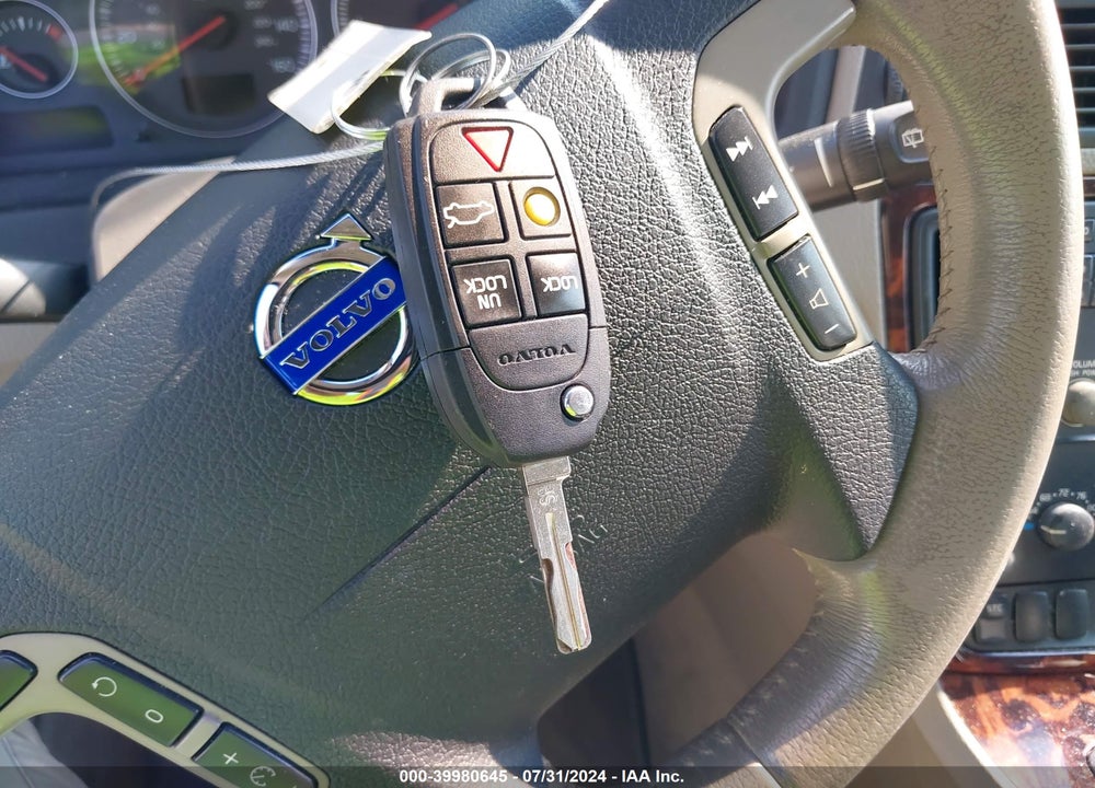 2006 VOLVO V70 2.5T VIN: YV1SW592262573210