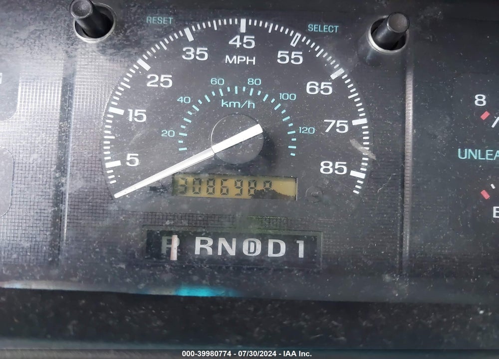 1993 FORD ECONOLINE E150 VAN VIN: 1FDEE14NXPHB30233