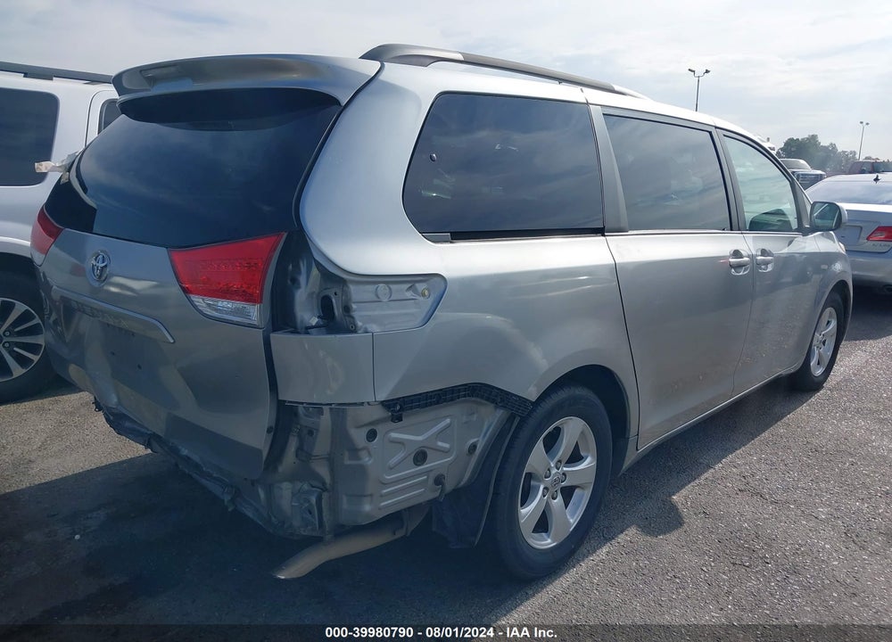 2011 TOYOTA SIENNA LE V6 VIN: 5TDKK3DC7BS109130