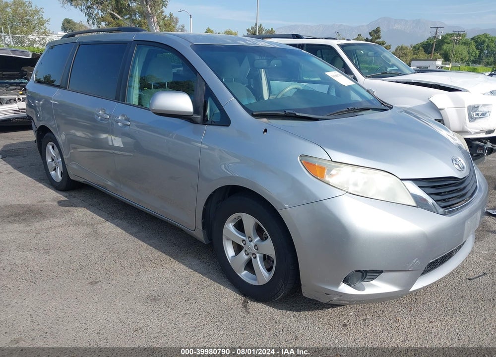 2011 TOYOTA SIENNA LE V6 VIN: 5TDKK3DC7BS109130