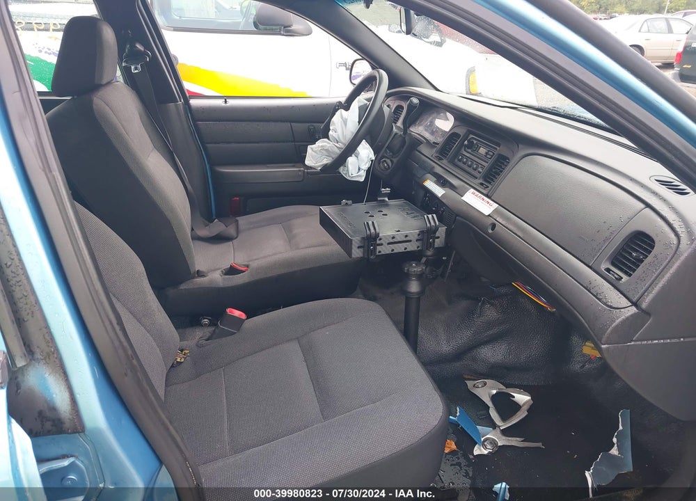2011 FORD CROWN VICTORIA POLICE INTERCEPTOR VIN: 2FABP7BV4BX176498
