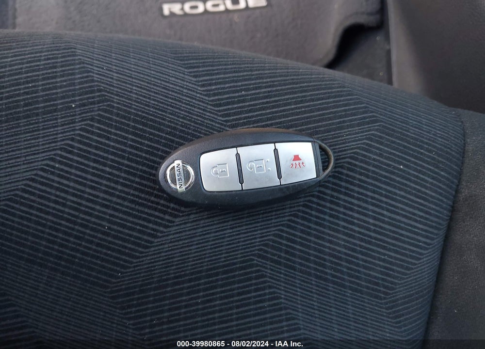 2014 NISSAN ROGUE SV VIN: 5N1AT2MV0EC815314