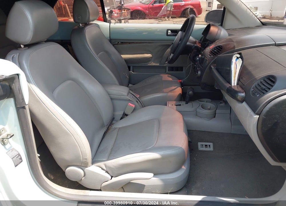 2004 VOLKSWAGEN NEW BEETLE GLS VIN: 3VWCM31Y94M324698