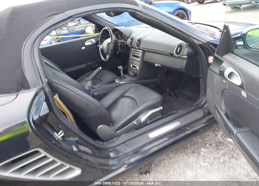 2008 PORSCHE BOXSTER VIN: WP0CA29898U710324