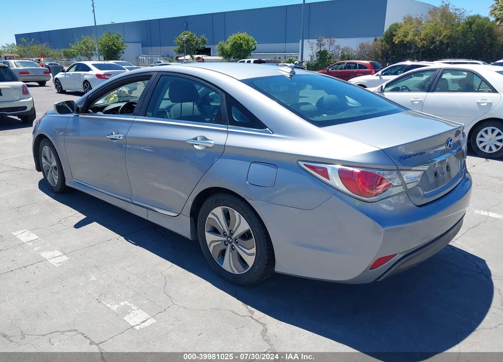 2015 HYUNDAI SONATA HYBRID LIMITED VIN: KMHEC4A43FA130794
