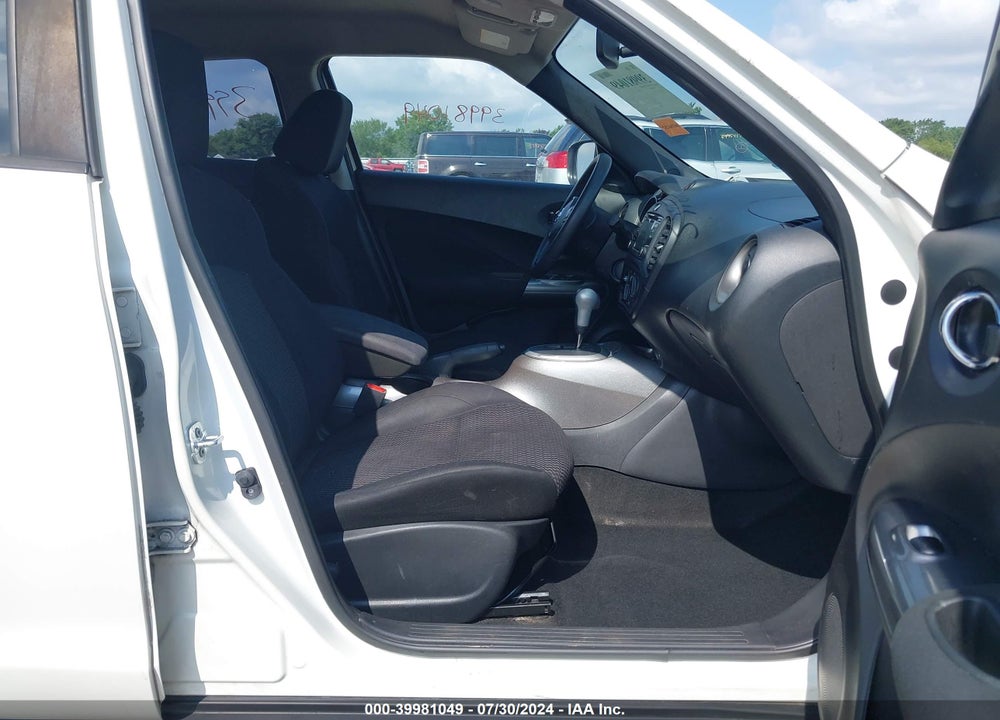 2015 NISSAN JUKE S VIN: JN8AF5MV9FT565218