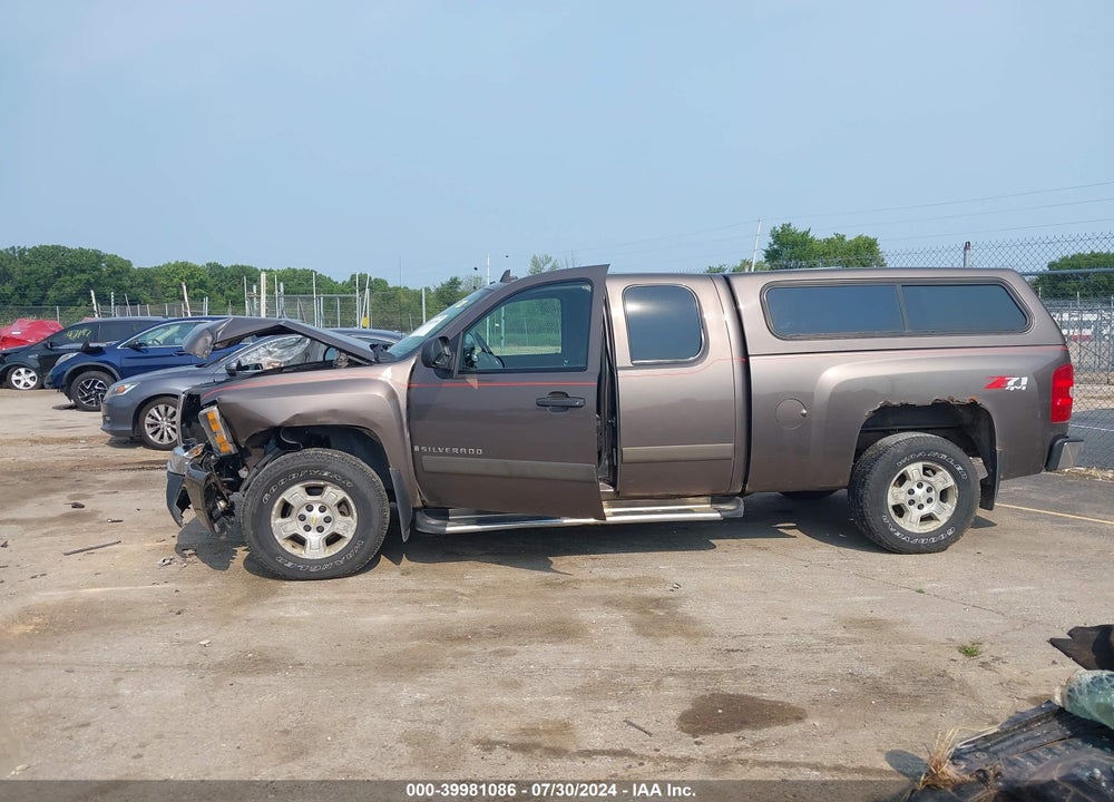 2007 CHEVROLET SILVERADO 1500 LT1 VIN: 2GCEK19J171579211
