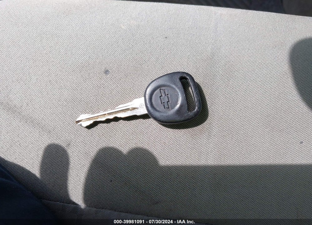 2008 CHEVROLET COBALT VIN: 1G1AK58F587108100
