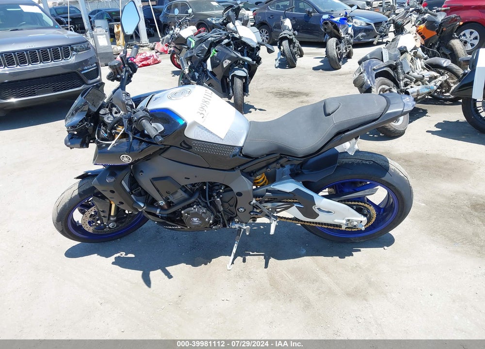 2022 YAMAHA MTN1000 DC VIN: JYARN81Y6NA000304