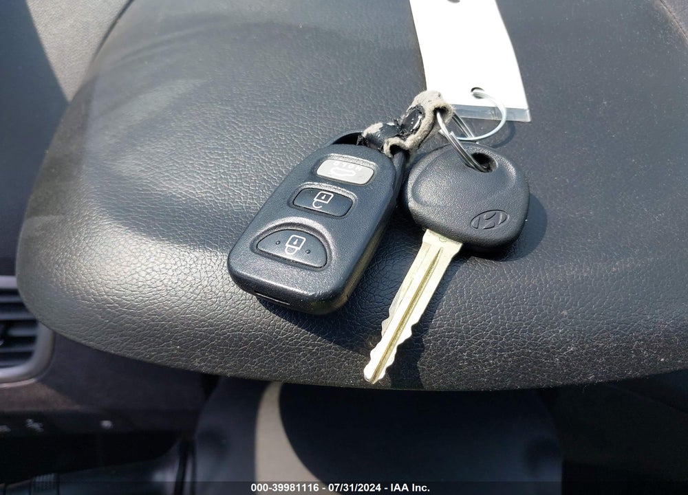 2014 HYUNDAI ELANTRA LIMITED VIN: KMHDH4AE1EU082618