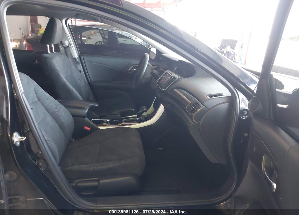 2017 HONDA ACCORD EX VIN: 1HGCR2F01HA116823
