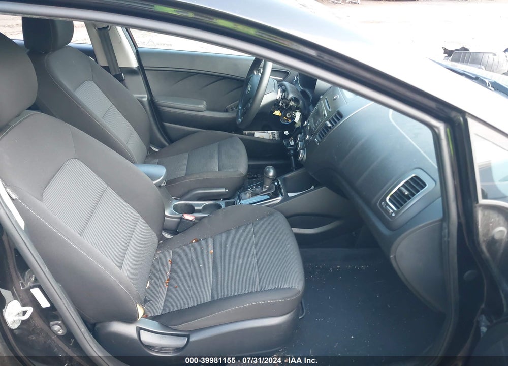 2018 KIA FORTE LX VIN: 3KPFK4A7XJE218320