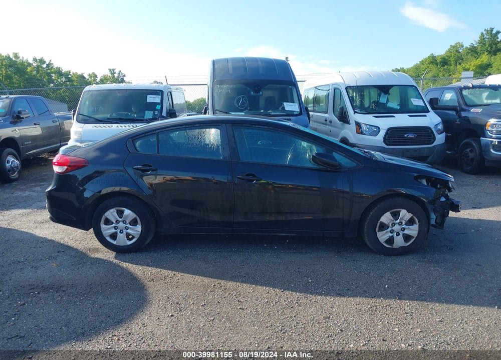 2018 KIA FORTE LX VIN: 3KPFK4A7XJE218320