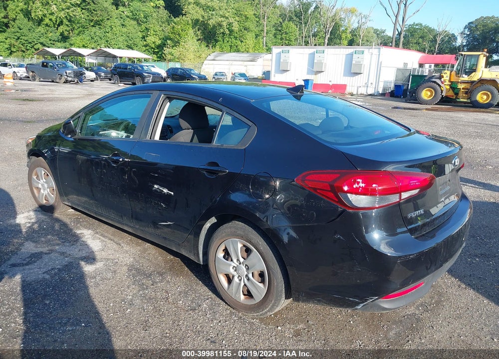 2018 KIA FORTE LX VIN: 3KPFK4A7XJE218320